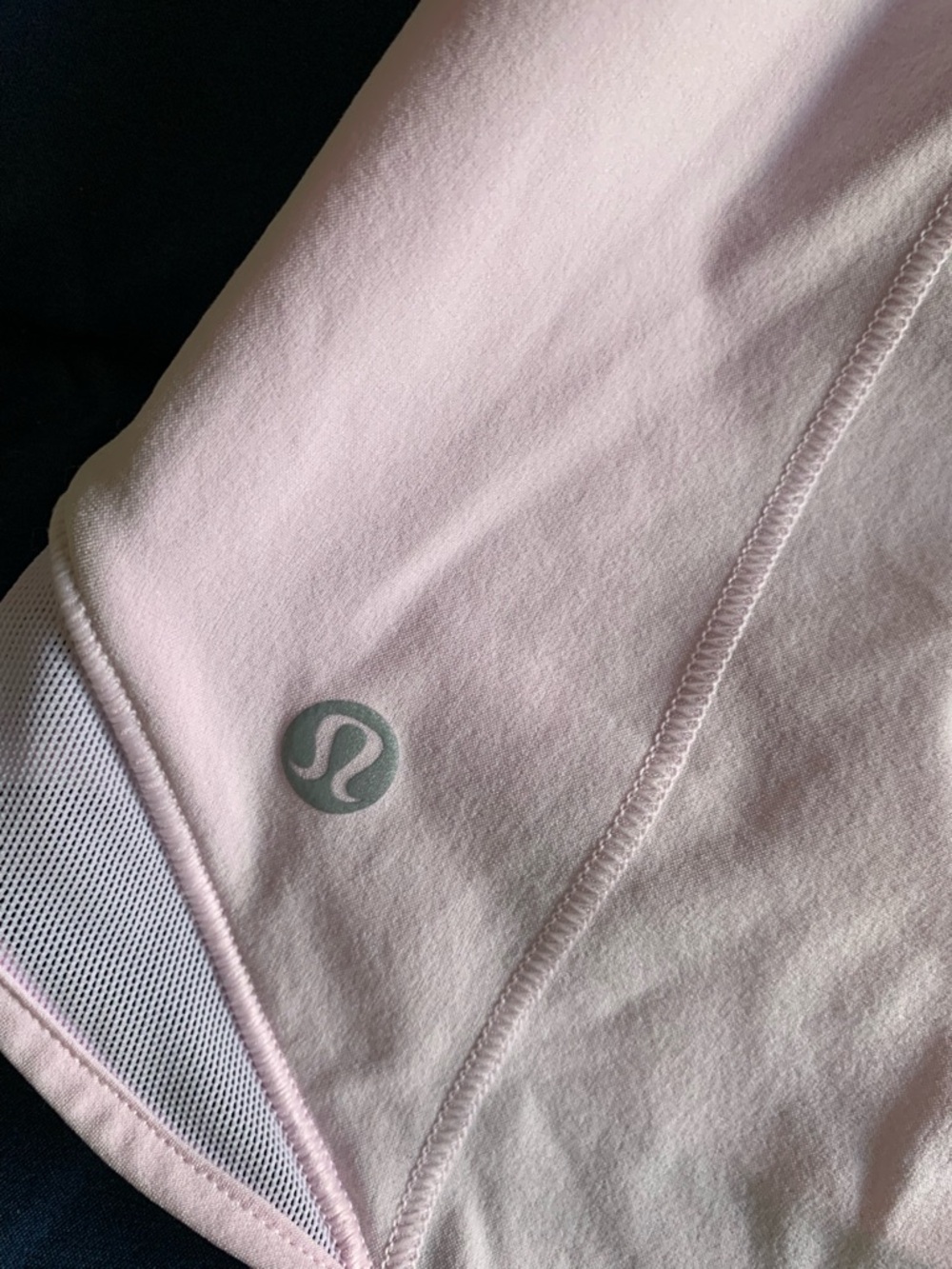 lululemon athletica Hottie Hot High Rise Lined Shorts 4” Size 6 - Picture 6 of 6